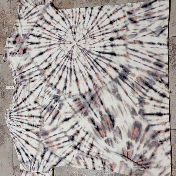 NWOT Women's Boutique Brand Top - Picture 13 of 13